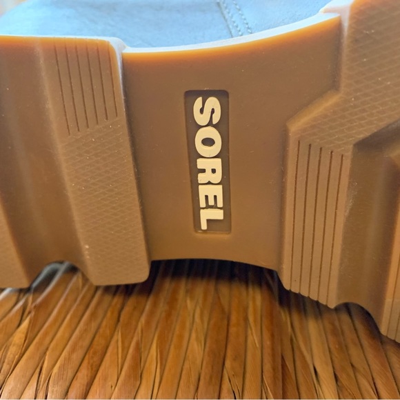 NWOT Sorel Joan Of Arctic Wedge in Quarry Gum - Picture 15 of 16